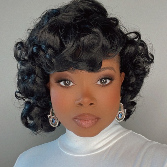 Green Rhinestone Cluster Earrings - Picture 4 of 10